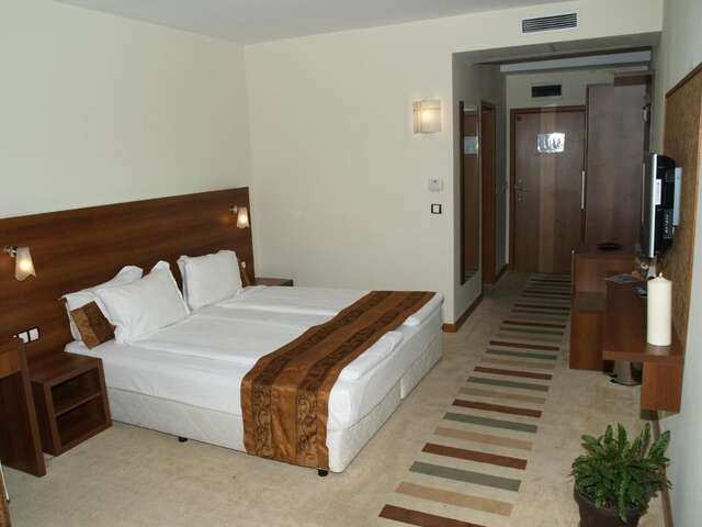 Курортные отели Laguna Beach Resort & Spa Созополь-12
